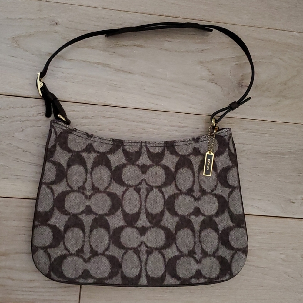 Authentic Coach Signature Shoulder Handbag